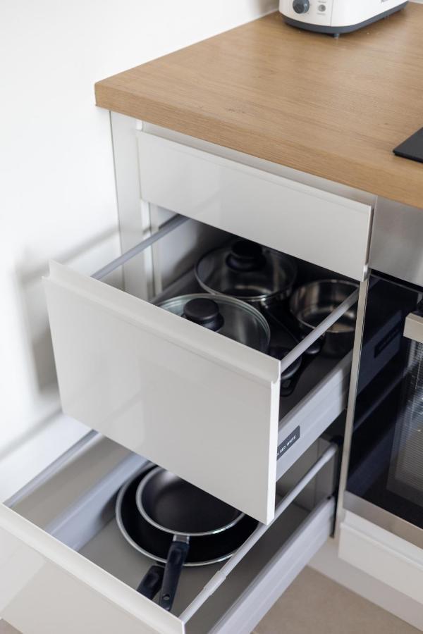 Wola Chic Blue Apartment 바르샤바 외부 사진
