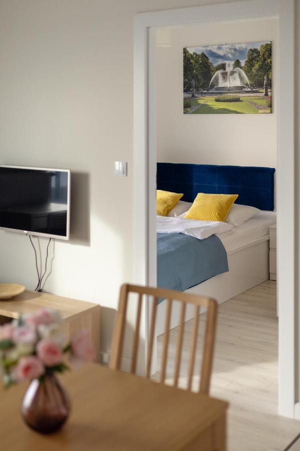 Wola Chic Blue Apartment 바르샤바 외부 사진