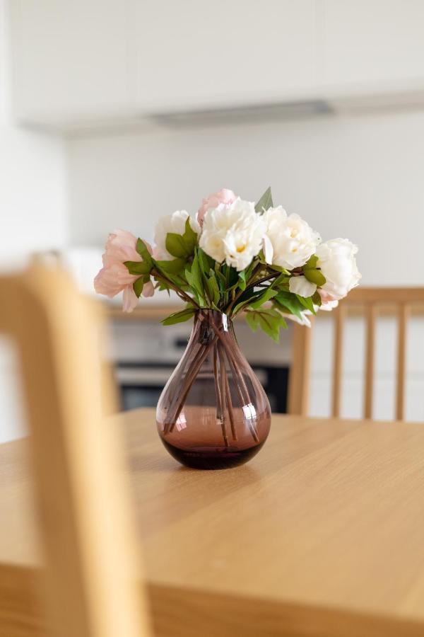Wola Chic Blue Apartment 바르샤바 외부 사진