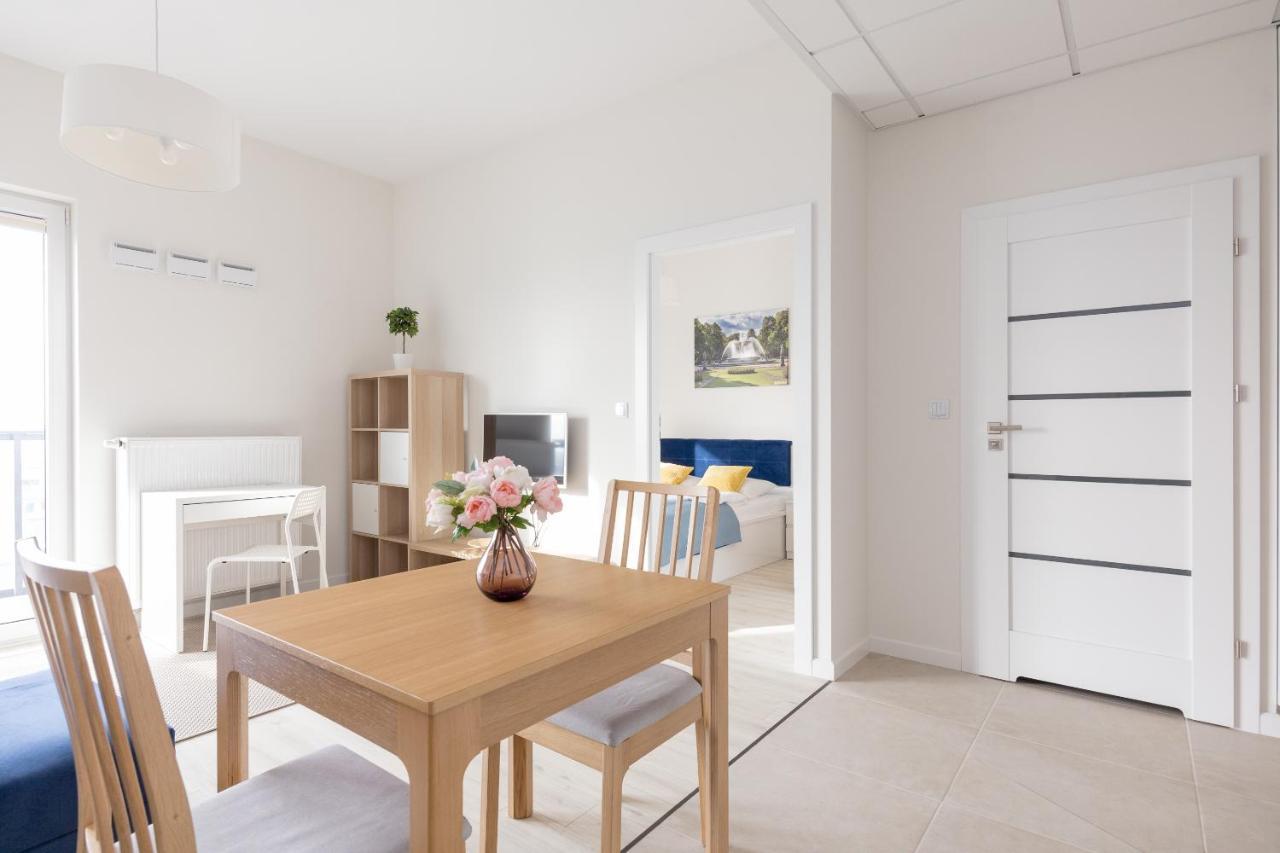 Wola Chic Blue Apartment 바르샤바 외부 사진