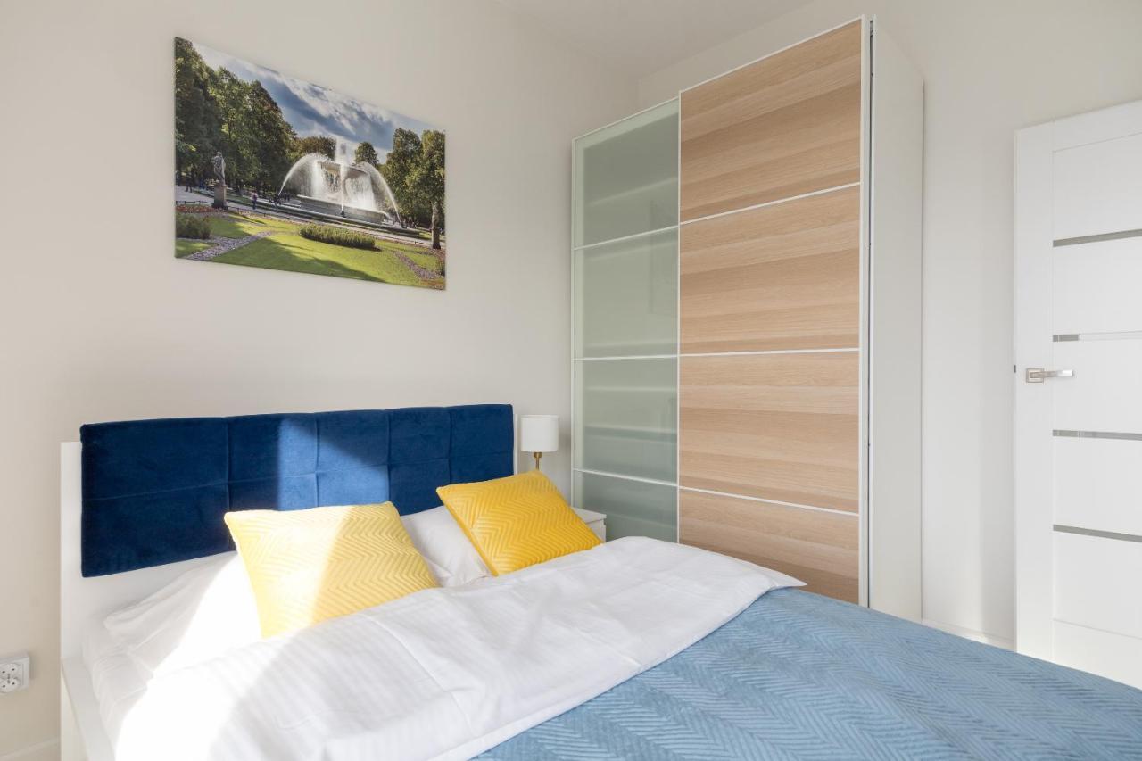 Wola Chic Blue Apartment 바르샤바 외부 사진